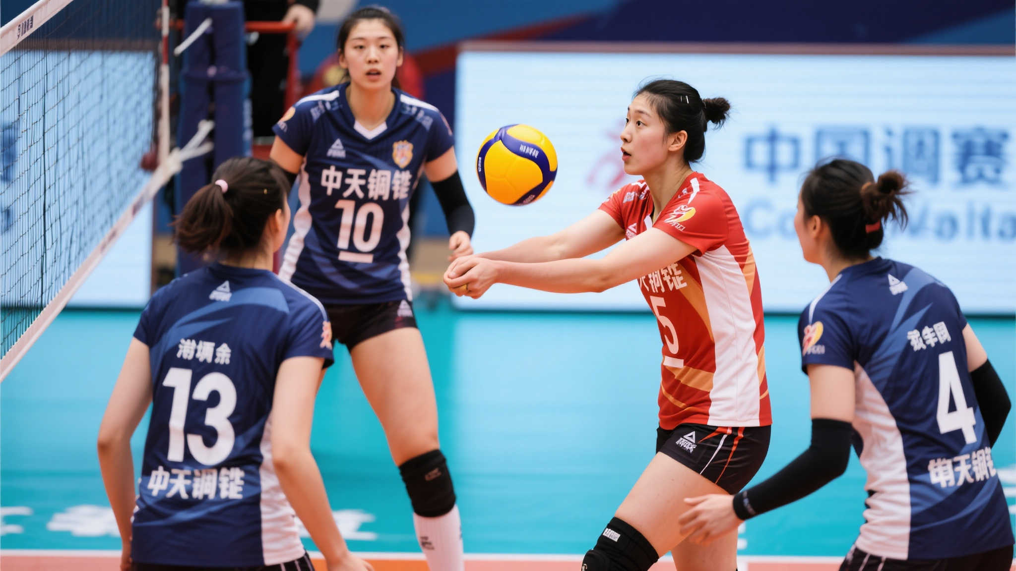 女排新阵容揭晓:邹佳琪董禹含挑大梁,唐欣转接应,张籽萱范泊宁二换三战术亮相! 女排新阵容揭晓:邹佳琪董禹含挑大梁,唐欣转接应,张籽萱范泊宁二换三战术亮相!